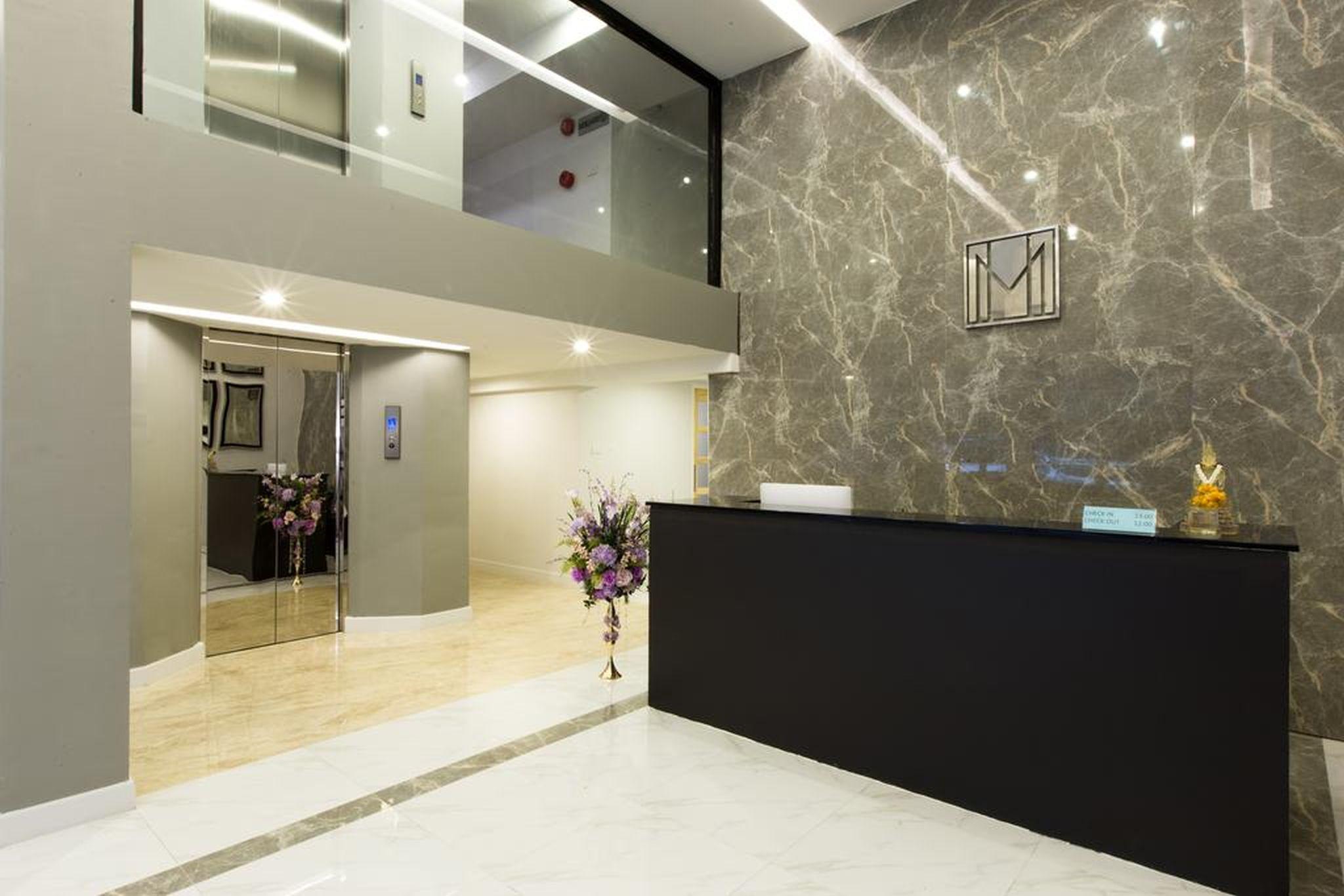 Metro Hotel Bangkok Exterior photo