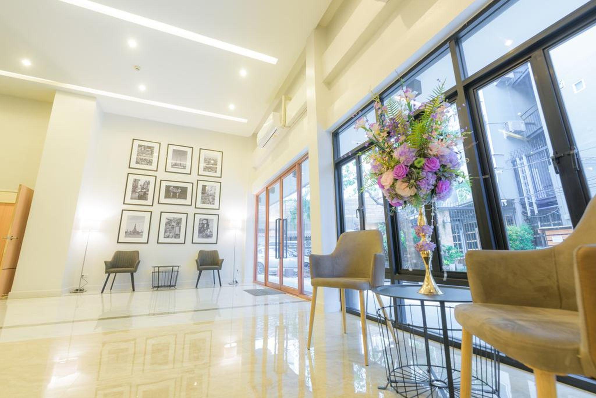 Metro Hotel Bangkok Exterior photo
