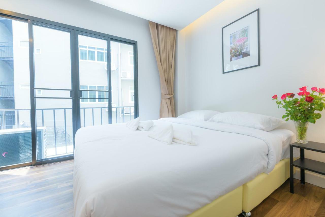 Metro Hotel Bangkok Exterior photo